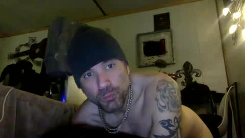 Snapshot of realzilla69 chatting on December 5, 7:38 am realzilla69 online show from December 5, 7:38 am