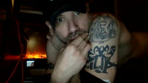Snapshot of realzilla69 chatting on January 31, 11:03 am realzilla69 online show from January 31, 11:03 am