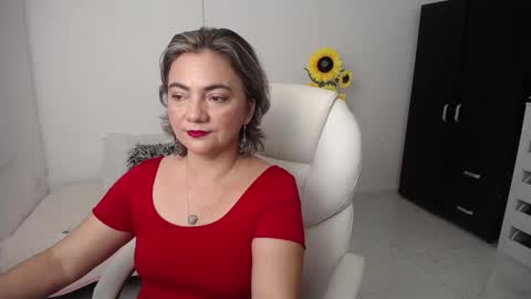 Snapshot of rebeca_milf chatting on January 3, 11:46 am REBECA online show from January 3, 11:46 am