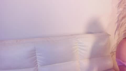 Rebeca Williams online show from February 1, 2:37 am