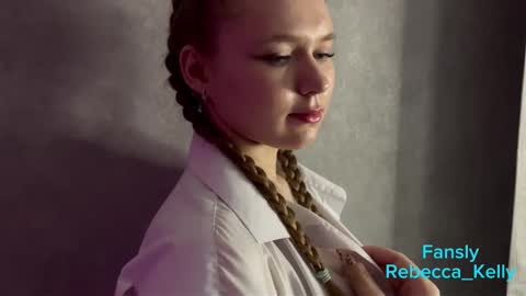 rebecca_____ online show from February 5, 1:54 am