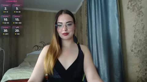Snapshot of rebecca_ccaa chatting on May 11, 4:04 pm Rebecca online show from May 11, 4:04 pm