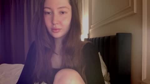 Snapshot of rebecca_demure18 chatting on March 6, 4:47 pm Lets talk here 33. online show from March 6, 4:47 pm