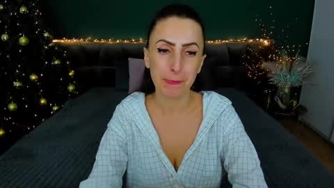 rebecca_diamonds online show from January 16, 9:16 am