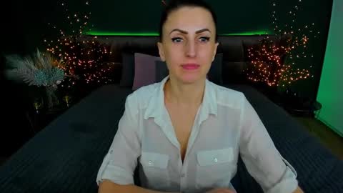 rebecca_diamonds online show from February 5, 12:38 pm