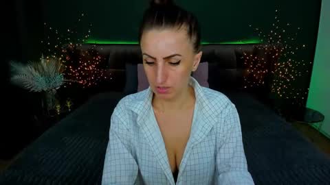rebecca_diamonds online show from February 18, 1:55 pm