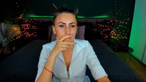 rebecca_diamonds online show from September 20, 11:55 am