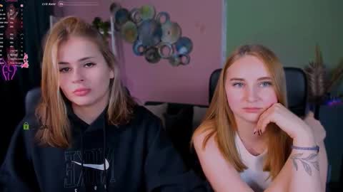 Snapshot of rebecca_smile_ chatting on September 28, 7:41 pm rebecca_smile_ online show from September 28, 7:41 pm