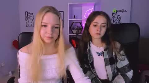 Snapshot of rebecca_smile_ chatting on September 30, 12:21 pm rebecca_smile_ online show from September 30, 12:21 pm