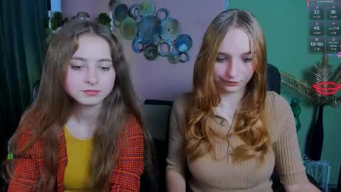 Snapshot of rebecca_smile_ chatting on October 14, 12:50 pm rebecca_smile_ online show from October 14, 12:50 pm