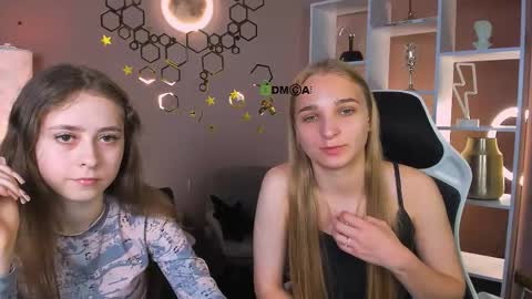 rebecca_smile_ online show from June 5, 6:42 am