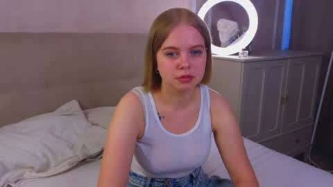 rebeccacruze online show from June 7, 7:34 am