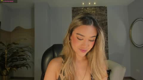 Rebe online show from April 5, 5:43 pm