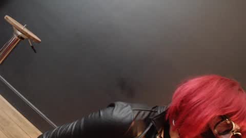 Snapshot of rebeccalachaude chatting on October 27, 6:01 pm Rebeccalachaude online show from October 27, 6:01 pm