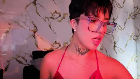 Snapshot of rebeka_baker chatting on December 17, 8:04 pm REBEKA online show from December 17, 8:04 pm