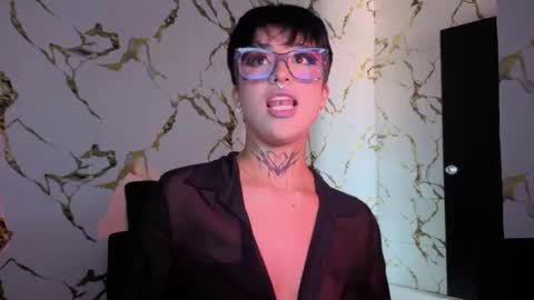 Snapshot of rebeka_baker chatting on December 20, 12:23 pm REBEKA online show from December 20, 12:23 pm