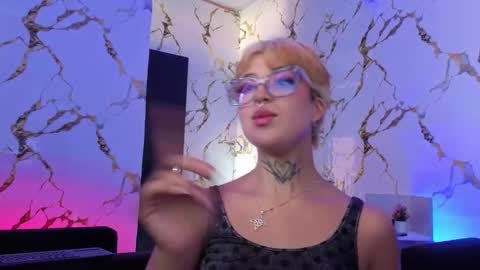 Snapshot of rebeka_baker chatting on February 24, 3:43 pm REBEKA online show from February 24, 3:43 pm