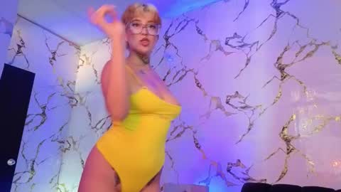 Snapshot of rebeka_baker chatting on February 25, 1:54 pm REBEKA online show from February 25, 1:54 pm