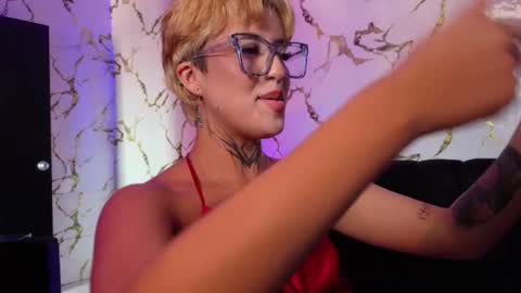 Snapshot of rebeka_baker chatting on February 28, 1:01 pm REBEKA online show from February 28, 1:01 pm