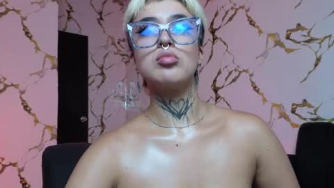 Snapshot of rebeka_baker chatting on April 7, 2:12 am REBEKA online show from April 7, 2:12 am