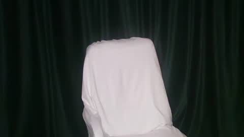 Rebekka  Nelson online show from April 18, 7:07 pm