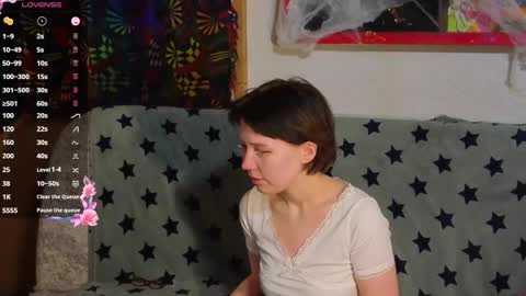 Snapshot of reborn_elf chatting on November 3, 2:18 pm Lara online show from November 3, 2:18 pm