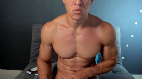 twitter REECET26 instagram RECCETAYLOR online show from January 28, 12:11 pm