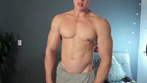 twitter REECET26 instagram RECCETAYLOR online show from February 5, 12:53 am