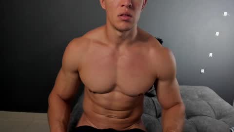 twitter REECET26 instagram RECCETAYLOR online show from February 16, 11:48 pm