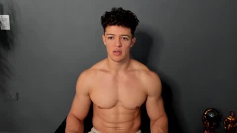 twitter REECET26 instagram RECCETAYLOR online show from February 23, 2:46 pm