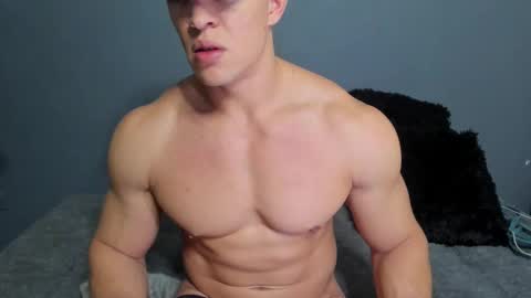 twitter REECET26 instagram RECCETAYLOR online show from January 6, 5:33 am