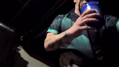 recka810 online show from March 6, 3:57 am