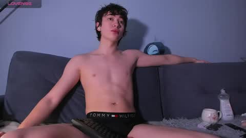 Alan online show from April 3, 8:56 am