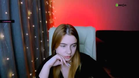 Snapshot of red__dizzy chatting on November 13, 8:30 pm red__dizzy online show from November 13, 8:30 pm