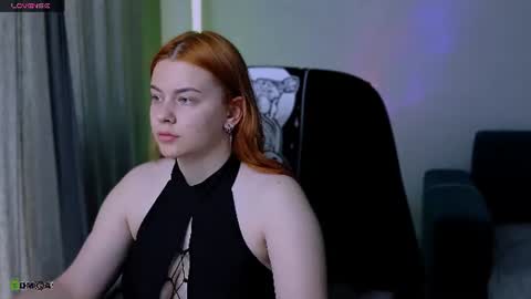 Snapshot of red__dizzy chatting on June 27, 10:42 am red__dizzy online show from June 27, 10:42 am
