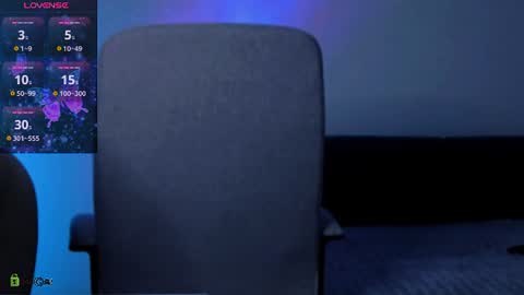 Snapshot of red__dizzy chatting on June 30, 1:06 am red__dizzy online show from June 30, 1:06 am