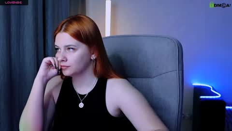 Snapshot of red__dizzy chatting on August 2, 3:21 pm red__dizzy online show from August 2, 3:21 pm