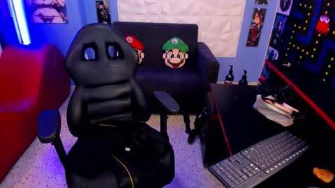 Snapshot of red_deevil chatting on March 4, 11:00 pm RED Schedule 1500 - 2100 gtm-5 online show from March 4, 11:00 pm