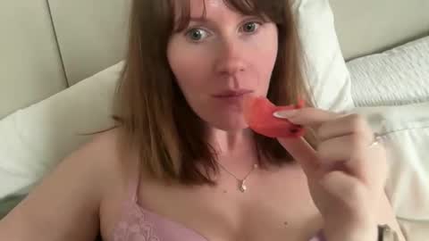 Rosie online show from March 22, 2:09 pm