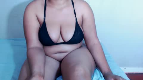 redbonexx22 online show from March 3, 10:54 am