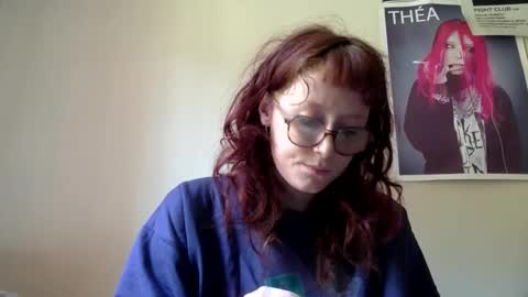 redcassie666 online show from May 9, 12:32 pm
