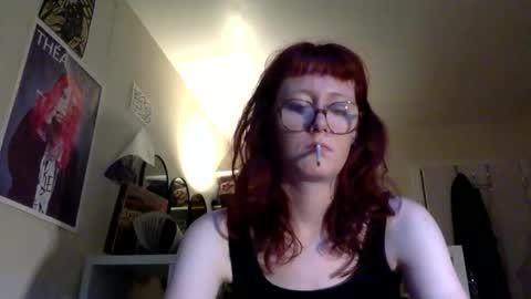 redcassie666 online show from May 28, 10:12 am
