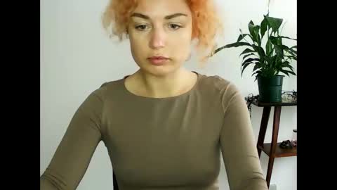 reddgirll online show from February 15, 2:00 pm