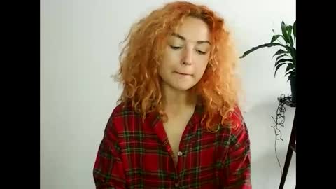 reddgirll online show from February 16, 10:32 am