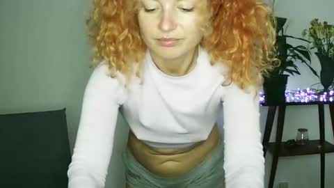 reddgirll online show from February 16, 6:10 pm