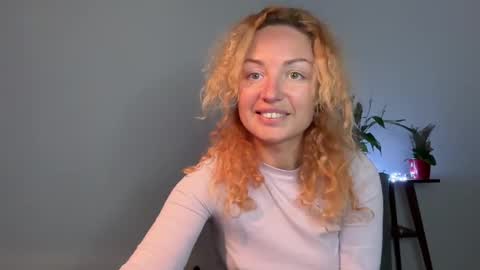 reddgirll online show from March 3, 10:20 pm