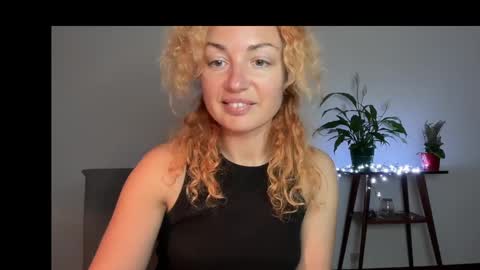 reddgirll online show from March 5, 6:56 pm