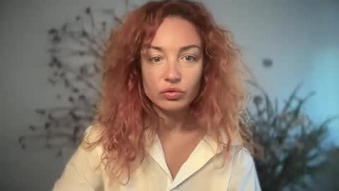 reddgirll online show from September 23, 7:11 am