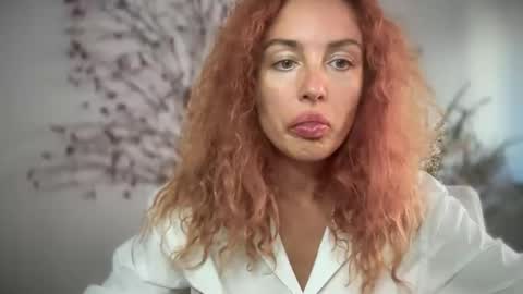 reddgirll online show from September 23, 7:17 pm