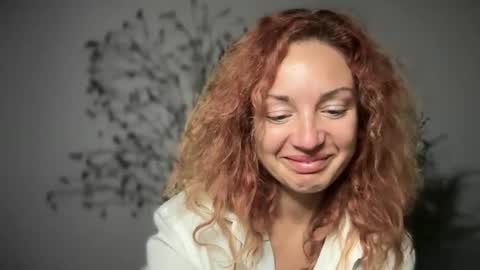 reddgirll online show from September 25, 5:55 am